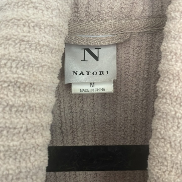 Natori oatmeal toggle closure sweater M - Picture 3 of 5